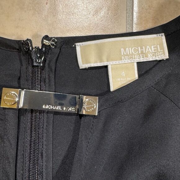 MK Black Short Sleeve Top Blouse Women’s Size 4 Michael Kors Solid Black Keyhole - Picture 2 of 5